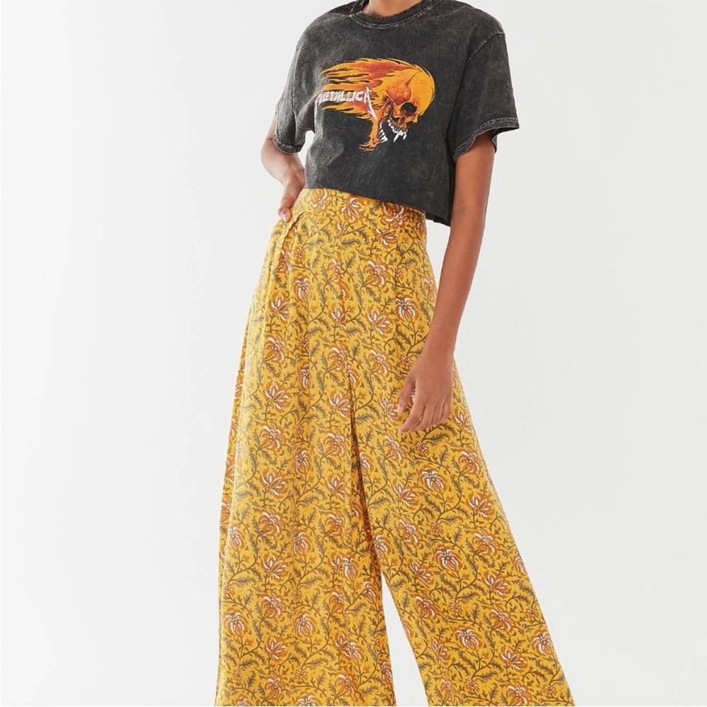 URBAN OUTFITTERS Jill Yellow Floral Wide Leg Pull on Pants